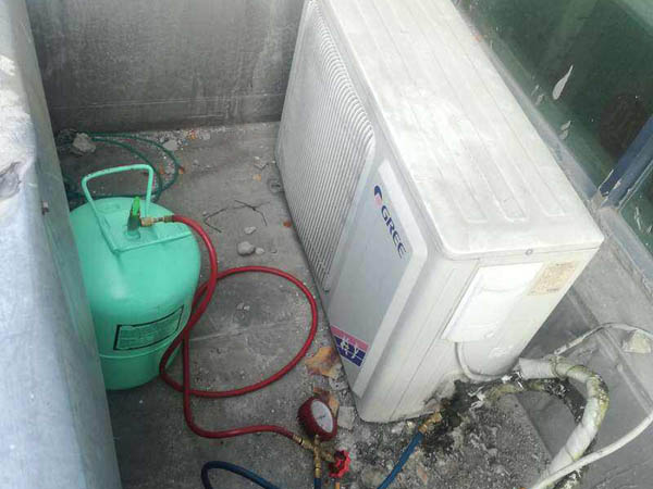 空调加氟